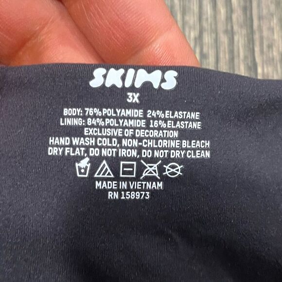 NWT Skims Fits Everybody Bandue Stretch Strapless Pullover Onyx Size 3X - Picture 3 of 4